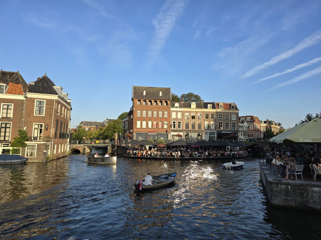 Photo of the canal in Leiden city center