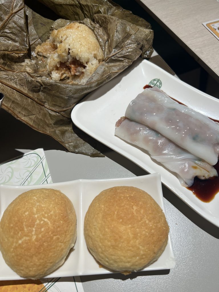 Buns, sticky rice and rice paper rolls at Tim Wo Han